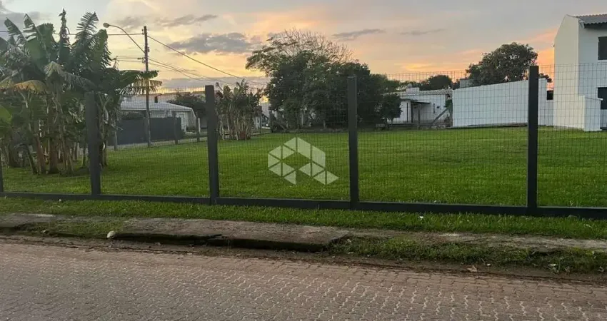 Amplo terreno na Guatambu 720m2