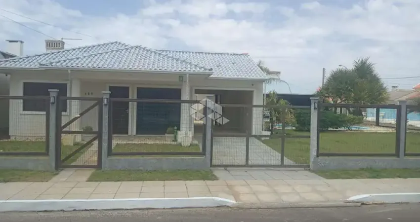 Casa com 3 quartos à venda na Leme, 169, Atlântida Sul (Distrito), Osório