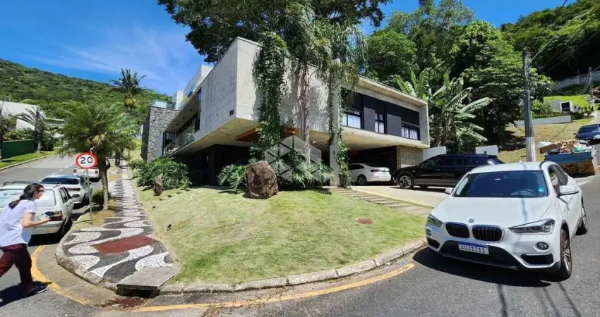 Casa alto padrão 04 dormitórios, 04 suítes, 04 vaga de garagem