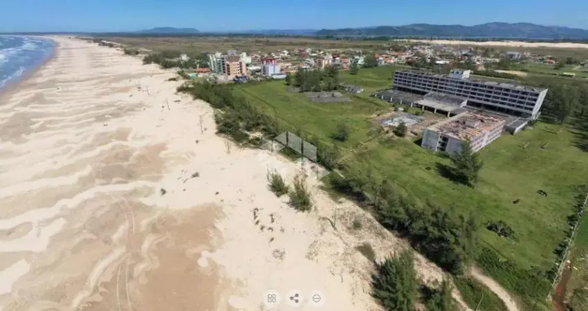 Terreno frente mar com  58.000m² em itapiruba laguna-sc à 1h de florianópolis
