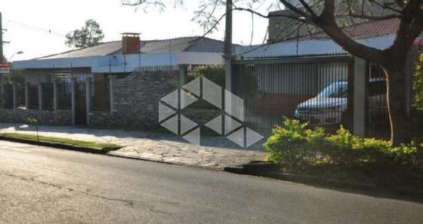 Casa com 3 quartos à venda na Rua Fernando Abbott, 585, Cristo Redentor, Porto Alegre