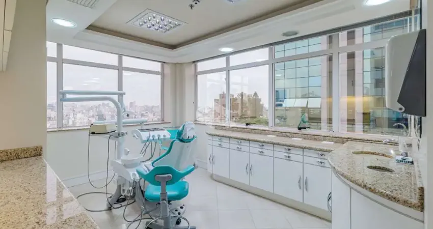 Sala comercial à venda na Avenida Carlos Gomes, 141, Auxiliadora, Porto Alegre