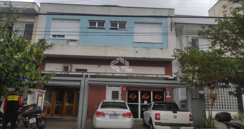 Prédio Comecial à Venda no Bairro São João, 364m², Pavilhão, 2 Apartamentos e Cozinha Industrial
