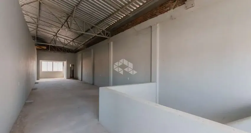 Prédio comercial com 1.200 m2, em ótima localização no bairro Floresta