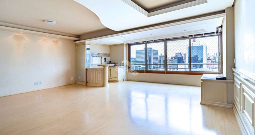 Apartamento 3 dormitórios e 2 vagas no bairro Mont Serrat, em Porto Alegre.