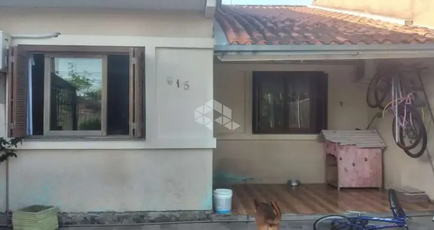 CASA MOBILIADA, COM 3 DORM, 2 VAGAS NO BAIRRO HÍPICA.
