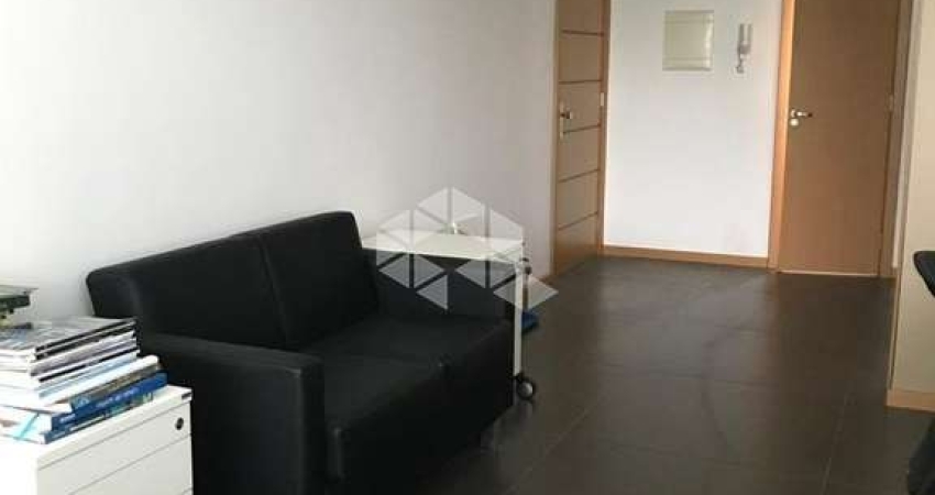 SALA COMERCIAL COM 66.57m² NO BAIRRO TRÊS FIGUEIRAS.