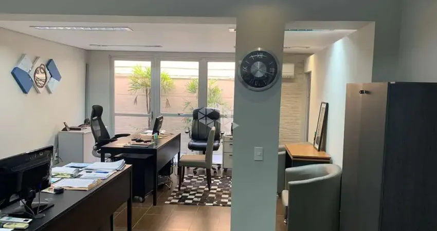 SALA COMERCIAL À VENDA NA MELHOR LOCLIZAÇÃO DO BAIRRO PASSO D´ AREIA