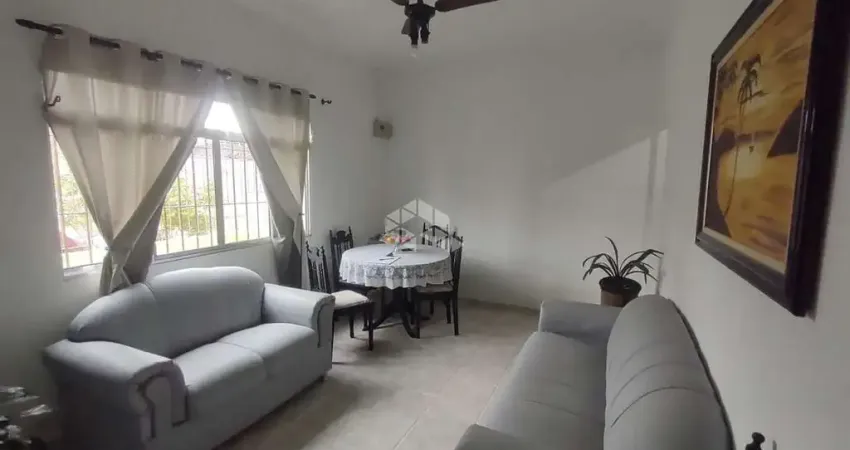 Casa com 2 quartos à venda na Maria Antunes Navarro, 206, Vila Caiçara, Praia Grande