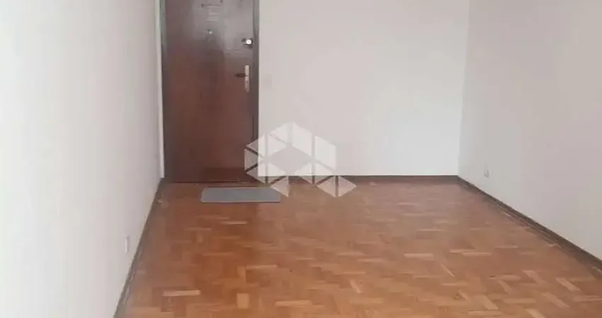 Vendo amplo e excelente apartamnto na liberdade com quintal