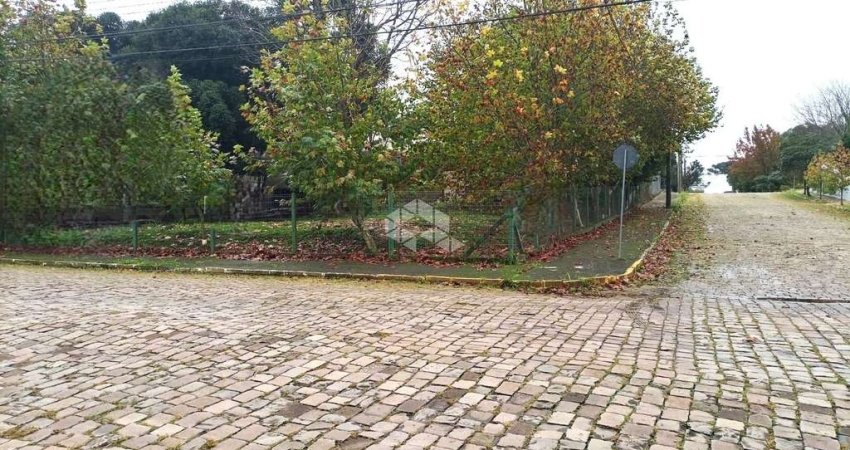 Terreno de esquina, medindo 1100 m², excelente localização em  bairro nobre da cidade