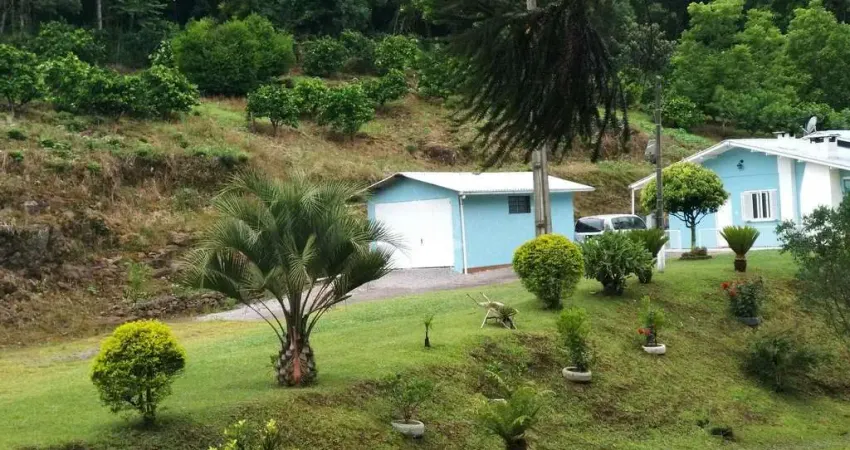 'Aproveite a vida no campo, neste paraíso rural - Sítio com todas as comodidades e beleza natural'