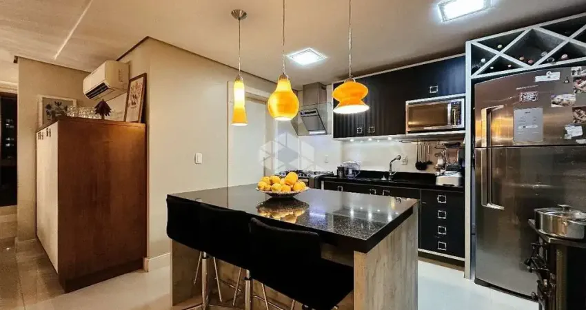 Apartamento mobiliado com 3 dormitórios, 1 suite master e 2 vagas no bairro cidade alta!!!