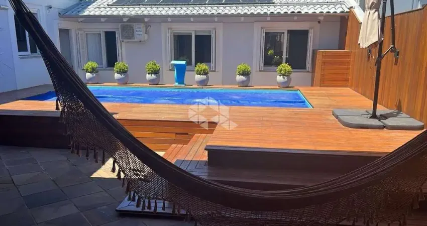 Casa com 3 quartos à venda na Rua Amos Perissutti, 317, Santa Helena, Bento Gonçalves