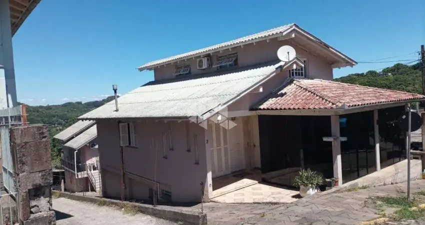 Casa com 10 quartos à venda na Rua Nelson Mandela, 413, Santa Helena, Bento Gonçalves