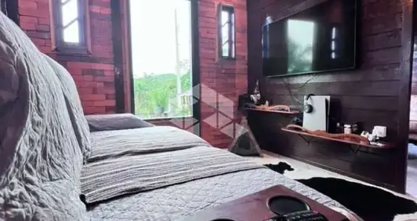 Casa com 03 quartos/dormitórios no bairro Limeira, em Biguaçu- SC