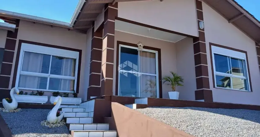 Casa com 3 quartos/dormitórios no bairro São Sebastião, em Santo Amaro da Imperatriz- SC