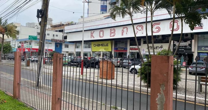 Apartamento com 2 quartos/dormitórios no bairro Kobrasol, em São José- SC