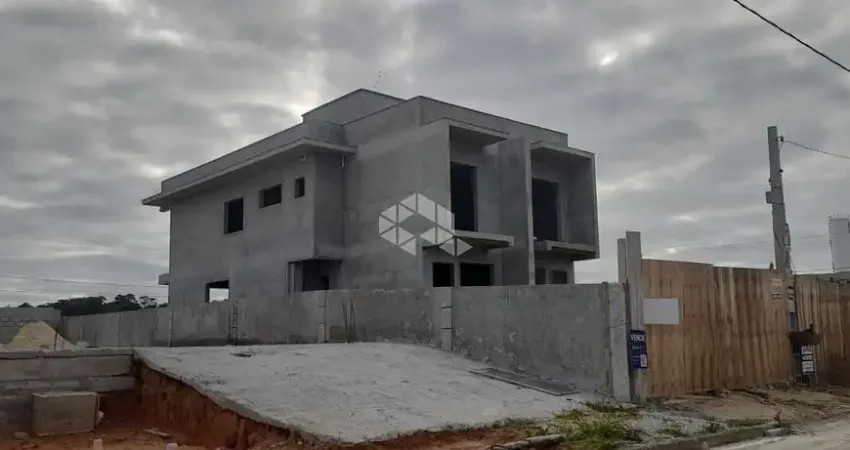 Sobrado com 3 quartos/dormitórios no bairro Sertão do Maruim, em São José- SC