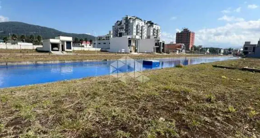 Terreno à venda na Avenida Deltaville, 301, Beira Rio, Biguaçu
