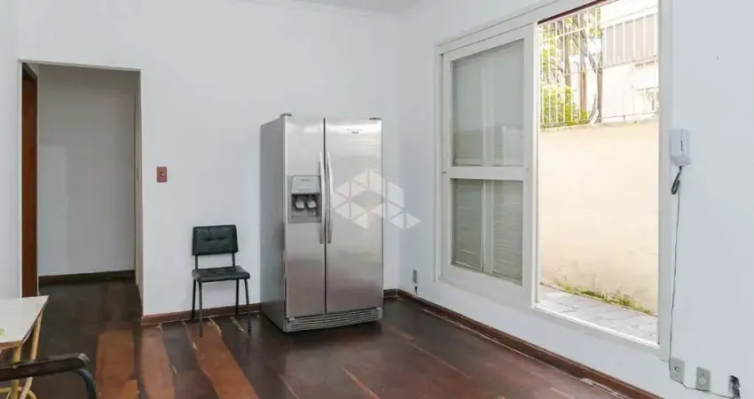 Apartamento com 86m² privativos, TÉRREO, DESOCUPADO