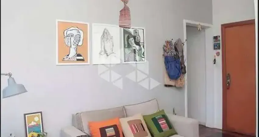 Apartamento 2 dormitórios reformado no bairro  Santana