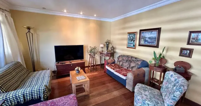 Apartamento 3 dormitórios, suíte e duas vagas no bairro petrópolis