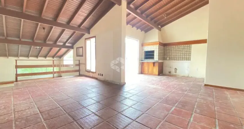 COBERTURA COM ÁREA EXTERNA MARAVILHOSA BAIRRO PETROPOLIS