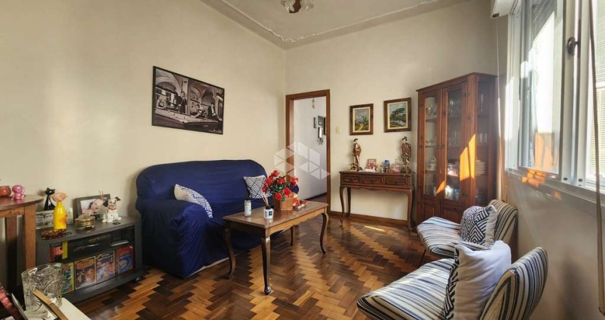 Apartamento 03 Dormitórios de frente, com sacada
