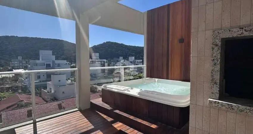 Cobertura Duplex Mobiliada e Decorada apenas 100m da Praia do Mariscal
