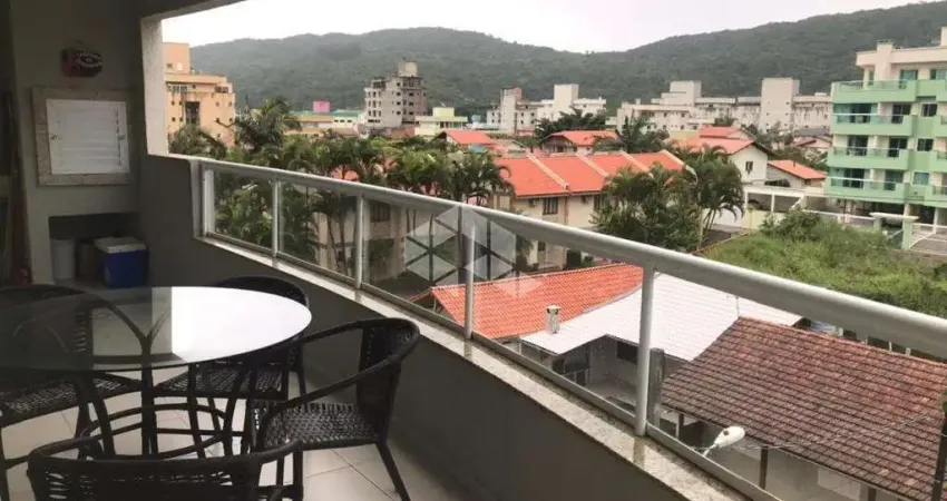 Apartamento mobiliado com dois quartos em bombas bombinhas sc