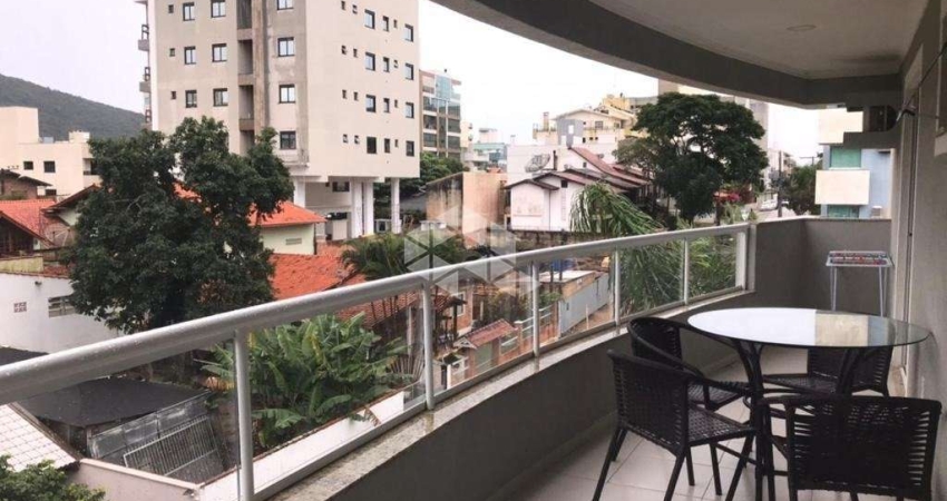 Apartamento mobiliado com dois quartos em Bombas Bombinhas SC