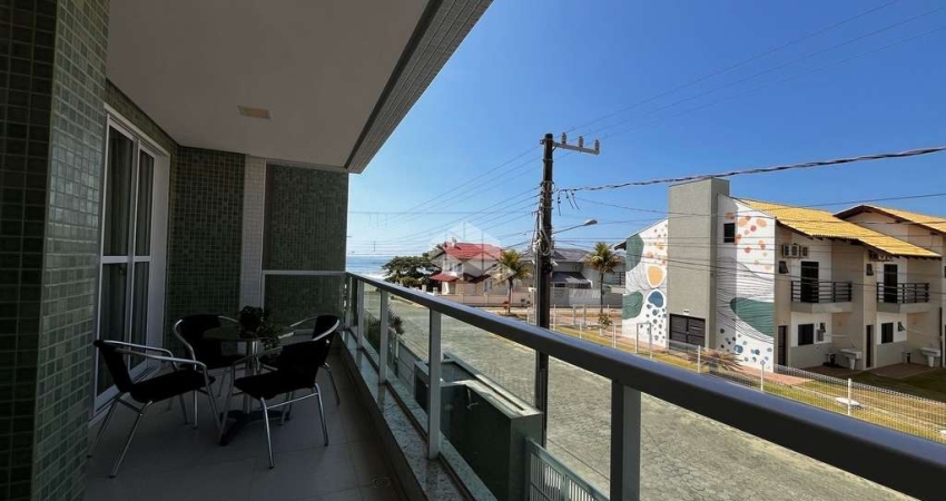 Apartamento com vista lateral para o Mar, a 30 metros da praia de Canto Grande