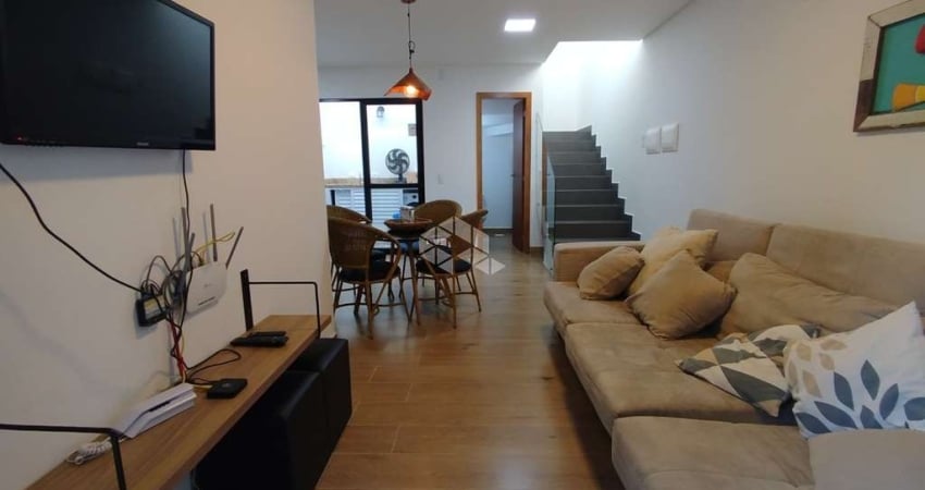 Sobrado duplex mobiliado com duas suites no Mariscal em Bombinhas SC