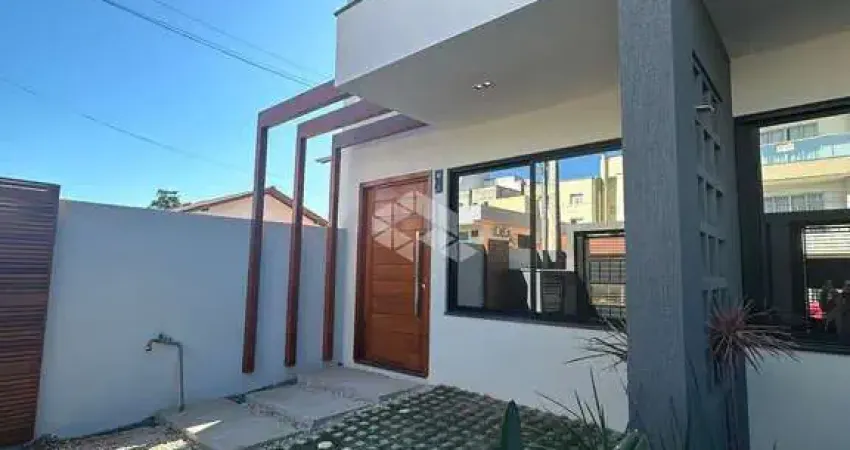 Sobrado duplex com duas suítes no canto grande em bombinhas sc.