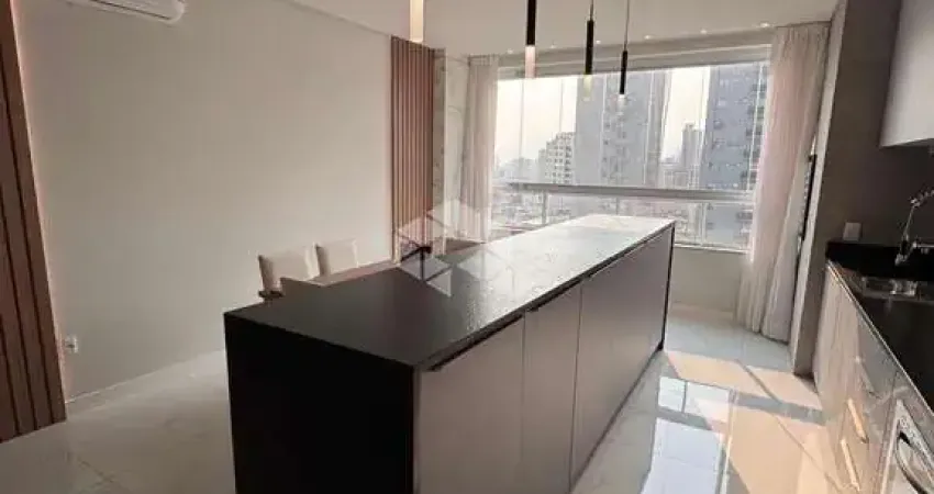 Apartamento mobilado com duas uites no pereque em porto belo sc