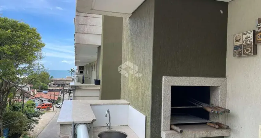 Apartamento mobiliado com dois quartos próximo ao mar em bombinhas sc