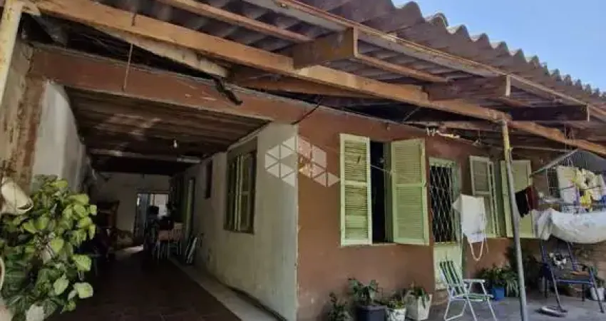 Casa 3 Quartos, 1 banheiro, 3 Vagas - Ponta Grossa
