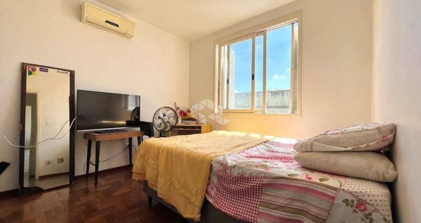 Apartamento com 03 dormitórios, 02 banheiros e vaga de garagem à venda no bairro Nonoai, em Santa Maria.