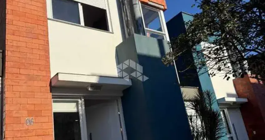 Casa com 2 dormitórios com suíte à venda em Condomínio Fechado em Santa Maria