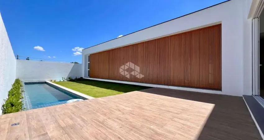 Casa de 3 quartos com 1 suíte no bairro Camobi Santa Maria