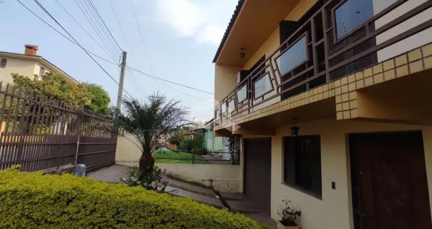 Casa Semi mobiliada com 5 quartos  e 1 suíte no Bairro Camobi em Santa Maria