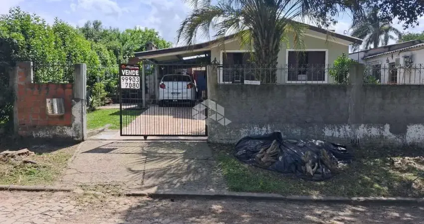 Casa 03 quartos, 01suíte, garagem, churrasqueira no bairro Camobi à venda
