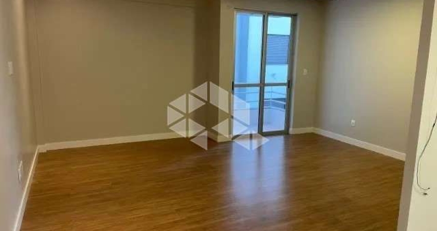 Apartamento à venda de 2 quartos semi-mobiliado na Av. Presidente Vargas em Santa Maria-RS