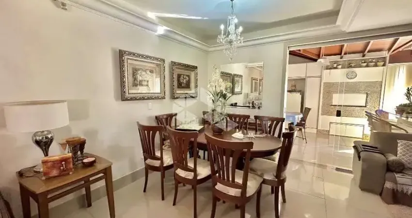 Casa com 3 quartos à venda na Rua Três, 45, Camobi, Santa Maria