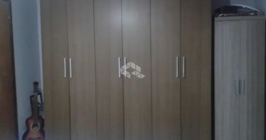 Casa com dois quartos à venda no Bairro Pinheiro Machado em Santa Maria Rs.