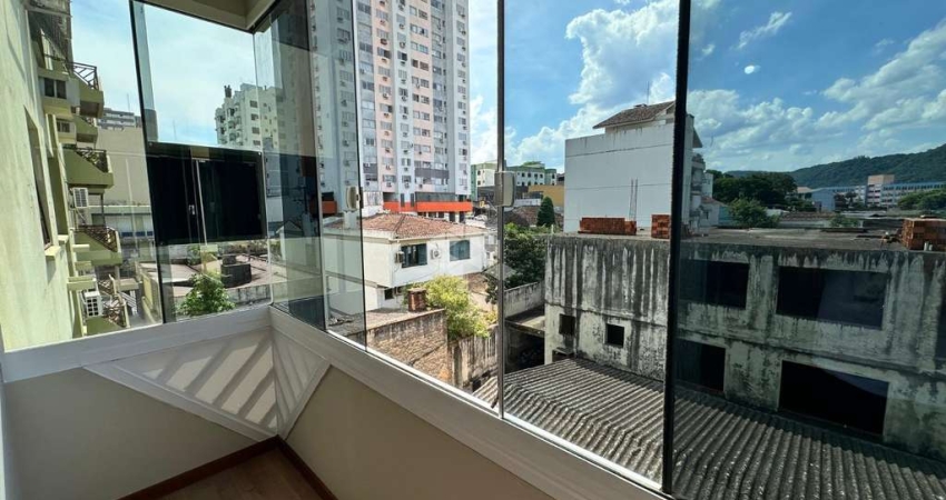 Apartamento de 2 quartos com suíte e vaga de garagem à venda em Santa Maria