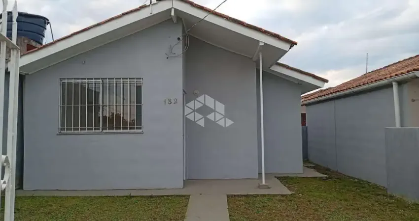 Casa terrea, 2 dormitorios localizada no bairro camobi monte bello lll na cidade de santa maria