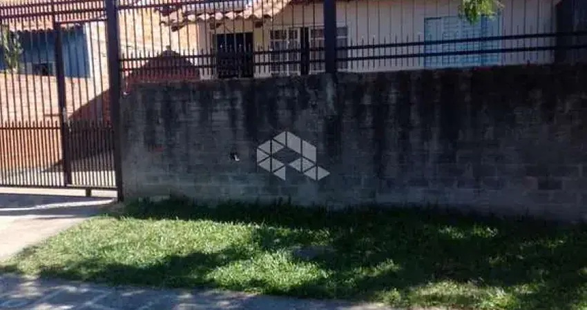 Casa com 2 quartos à venda na Rua Santa Clara do Sul, 31, Diácono João Luiz Pozzobon, Santa Maria