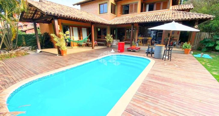 Casa sensacional com vista para Lagoa da Conceição!